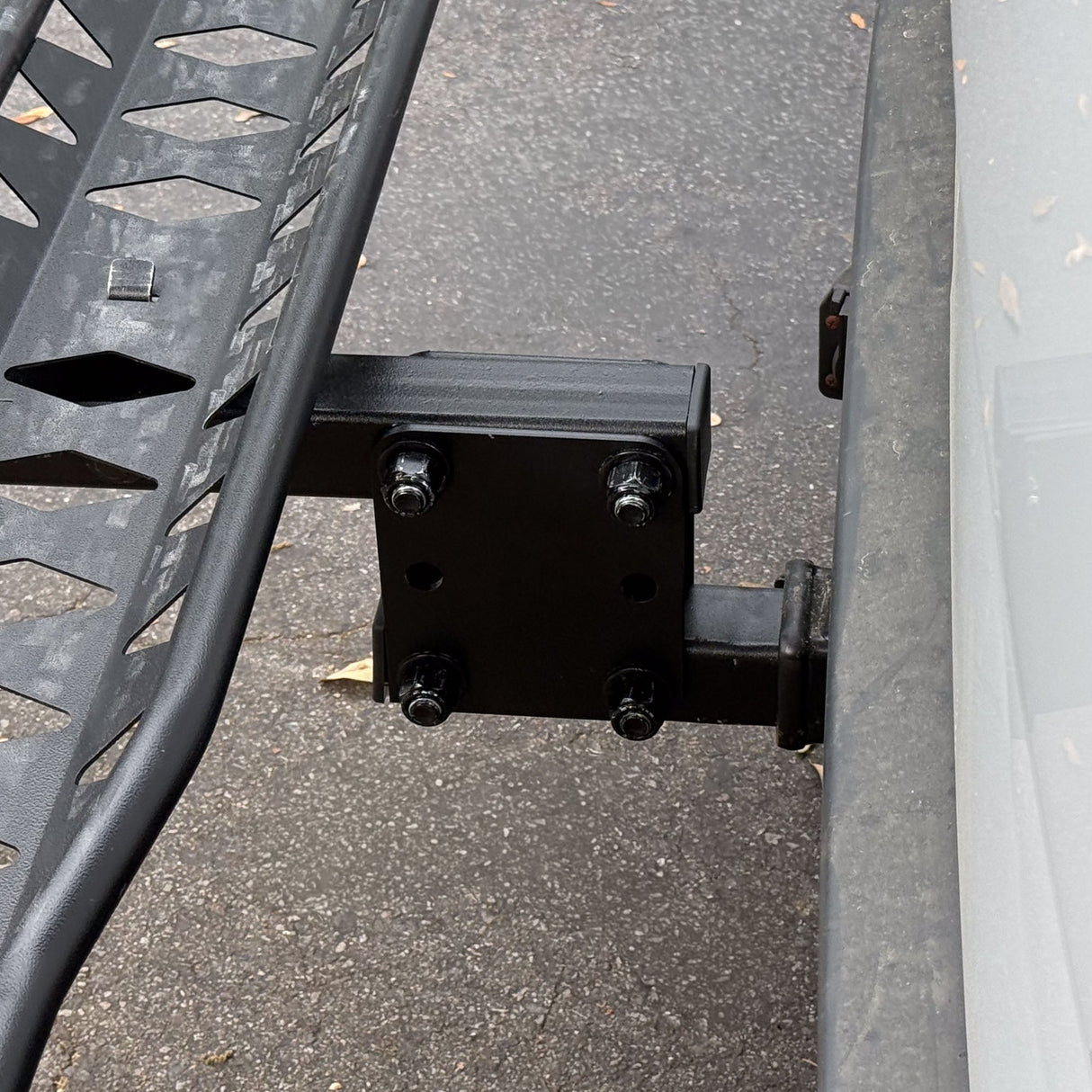 MotoTote | Height Adjustable Hitch Connection