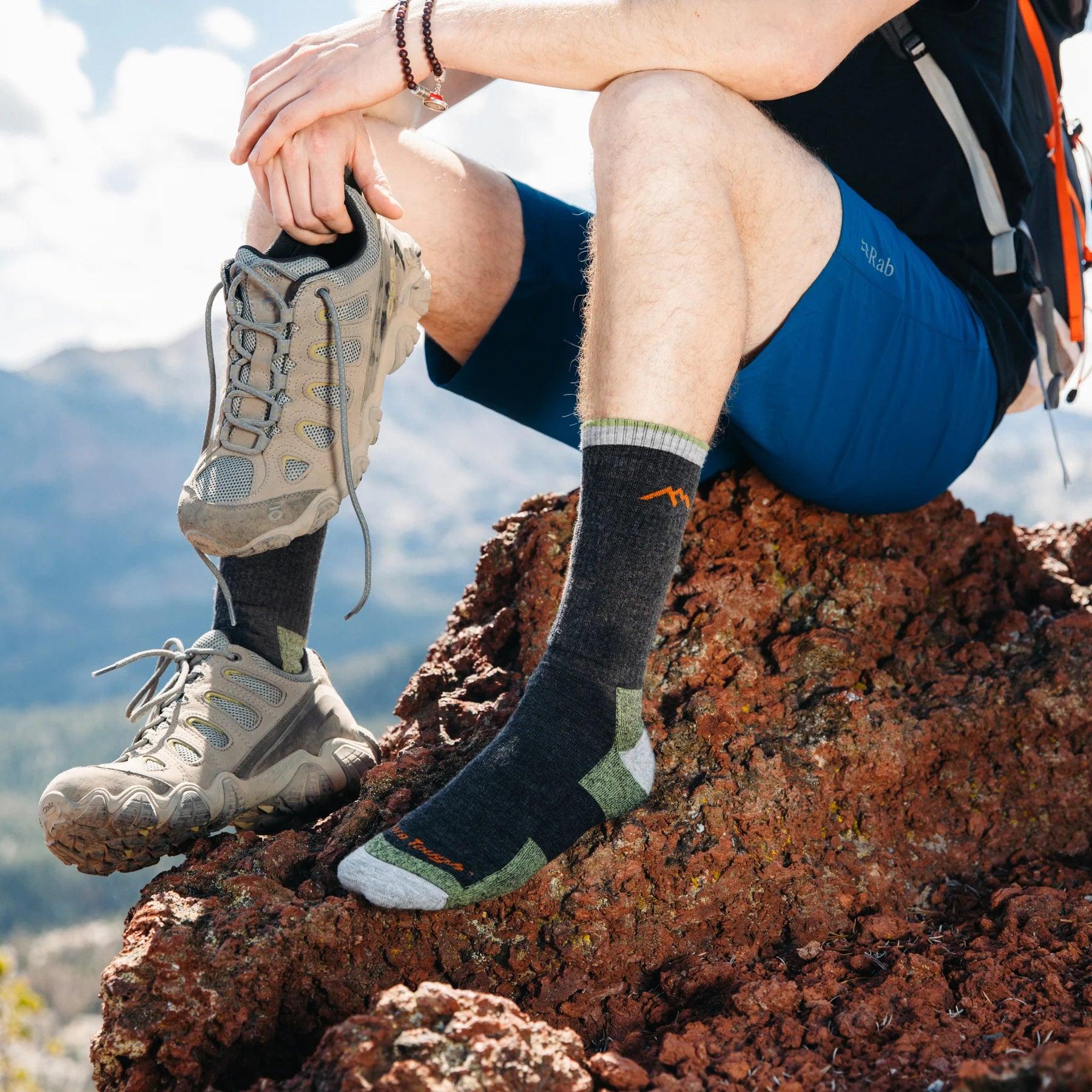 Men's Mountaineering Over-the-Calf Hiking Socks – Darn Tough