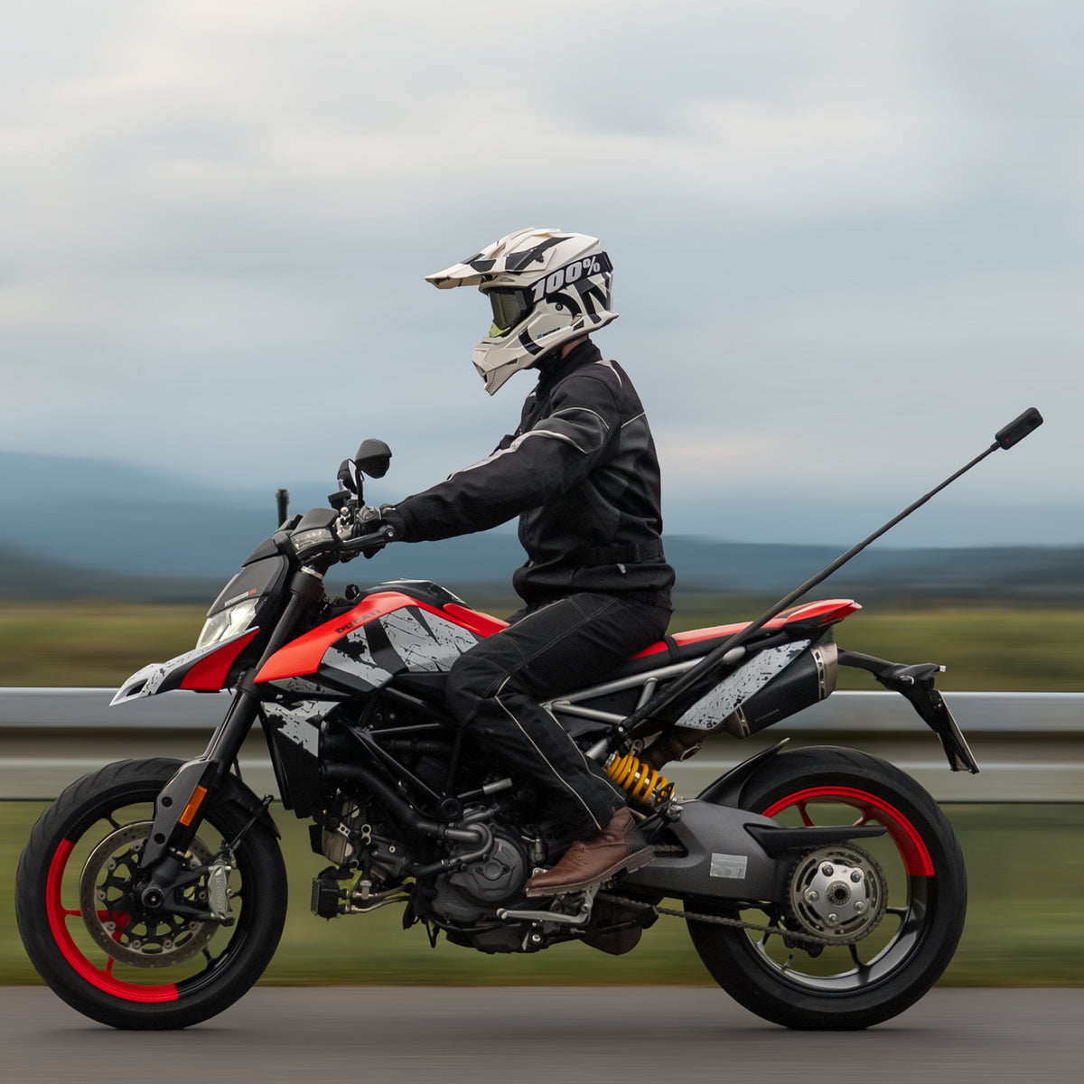 Insta360 | X4 Air Motorcycle Bundle