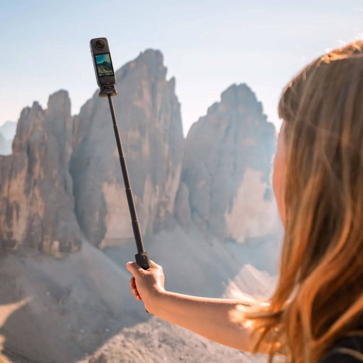 Insta360 | Foldable 2-In-1 Selfie Stick Remote Kit