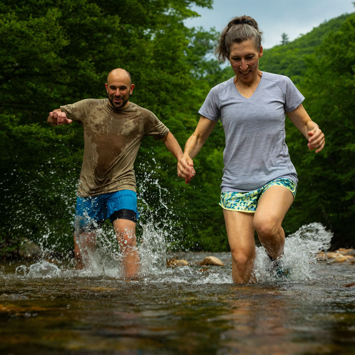 Microweight Women's Wool V-Neck T-Shirt - Woolverino