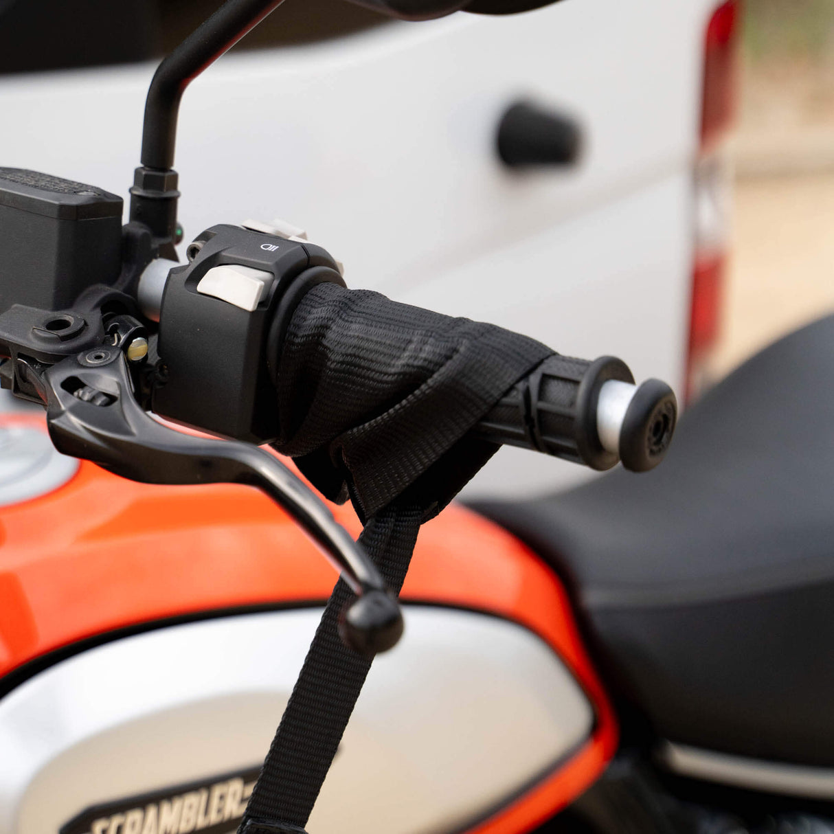 MotoTote | HandleCuff Ratcheting Tie Downs