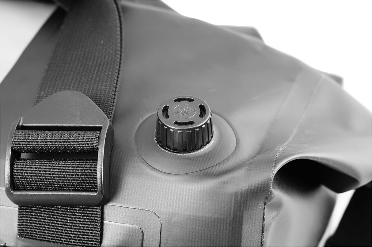 Nelson-Rigg | Hurricane Dry Roll Bag 10L