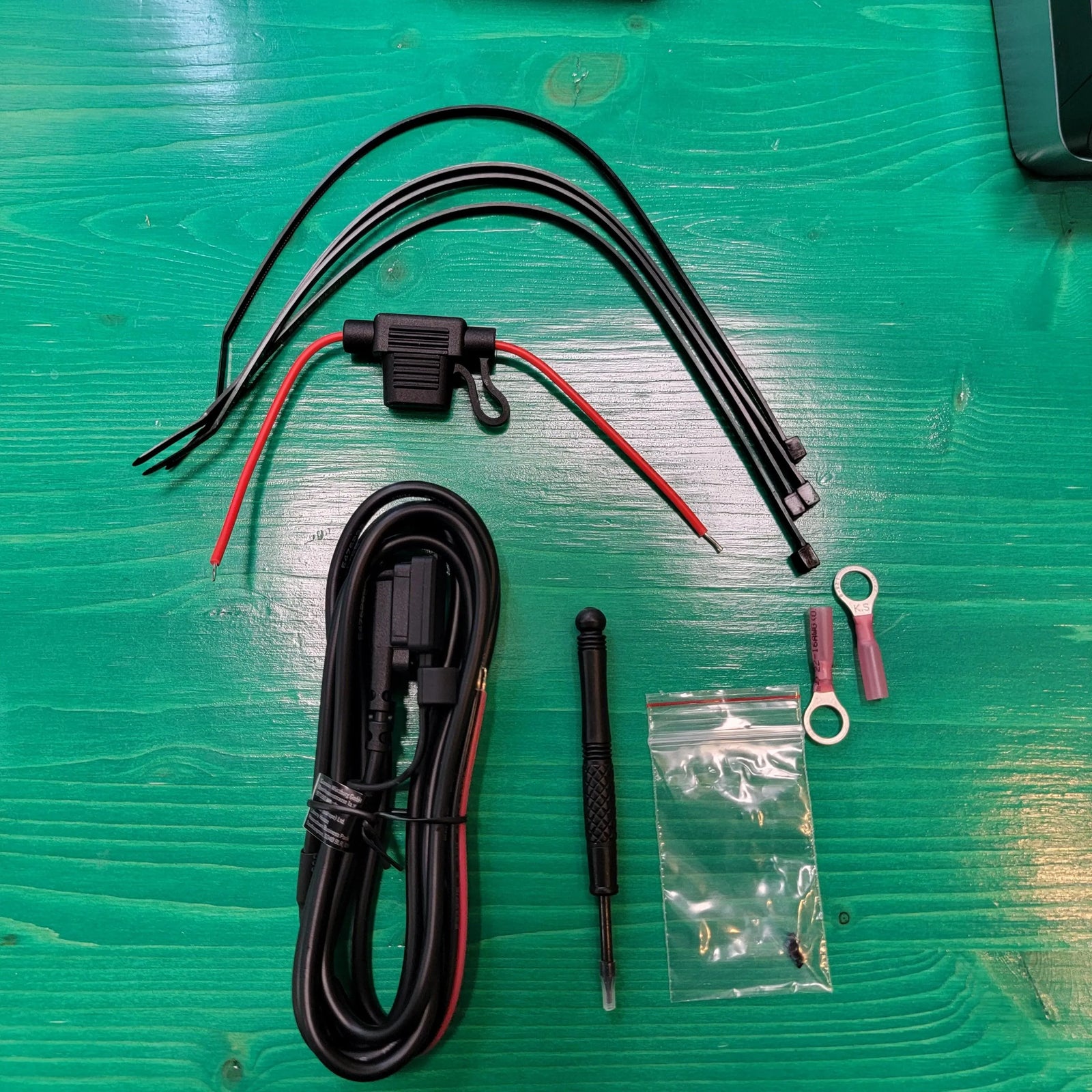 Garmin Motorcycle Power Cable + Mount for zūmo XT2 Motorcycle