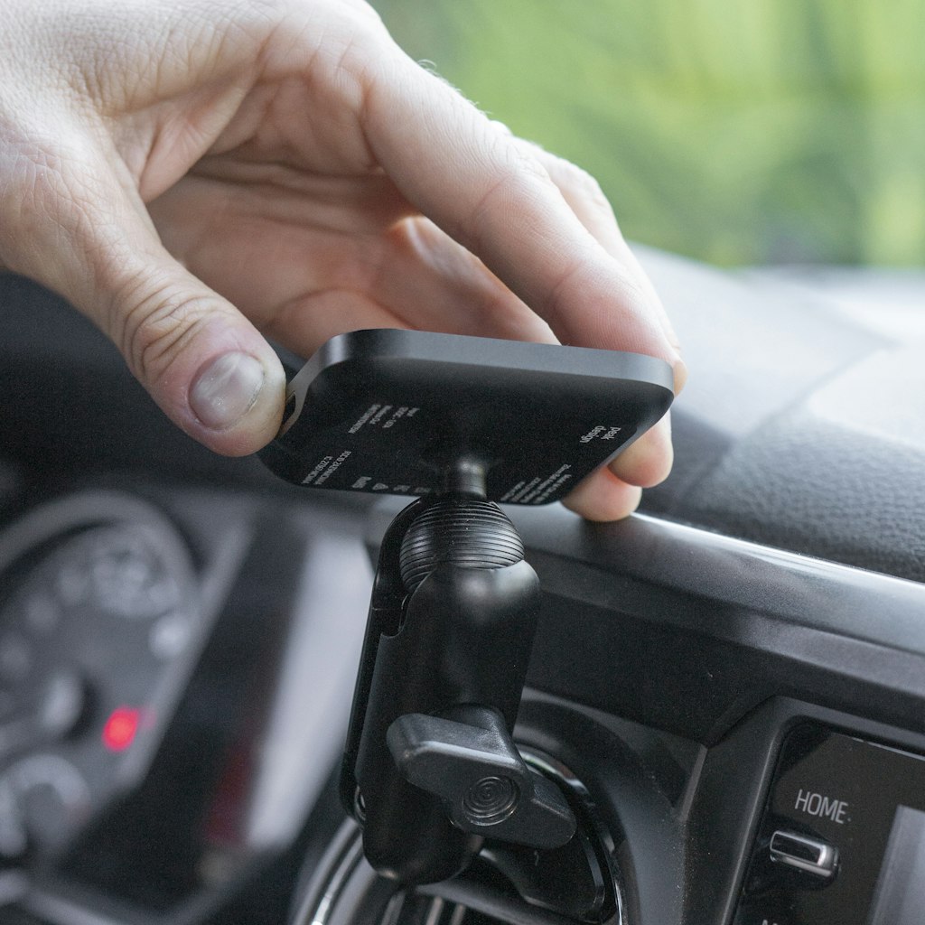 Ball Mount | Charging Non-Locking Qi2 | 20mm