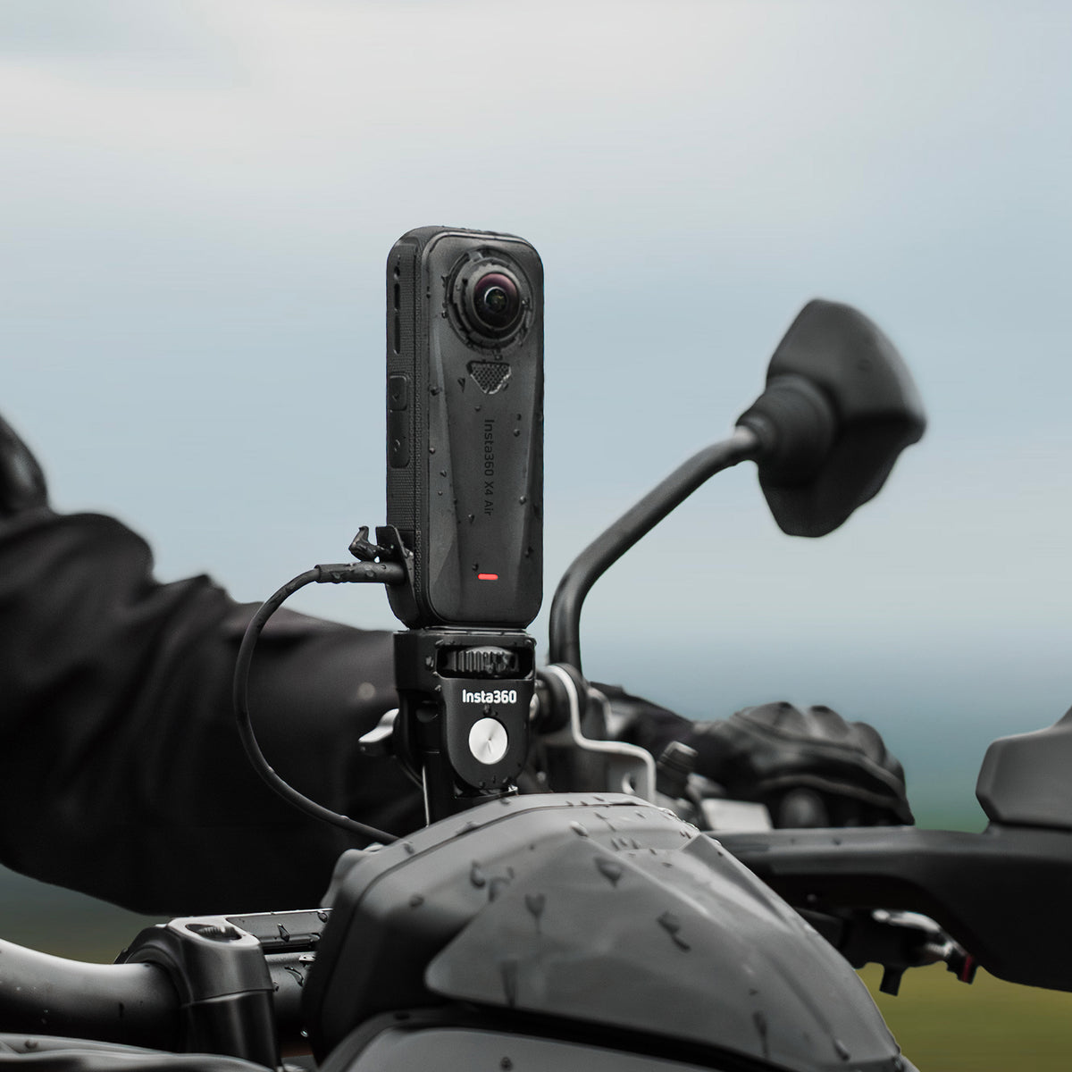 Insta360 | X4 Air Motorcycle Bundle
