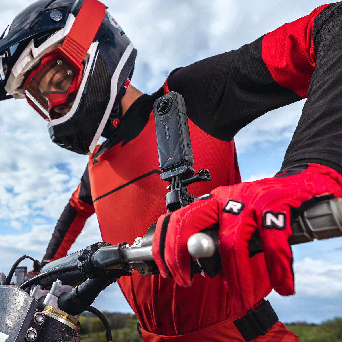 Insta360 | X5 Motorcycle Bundle